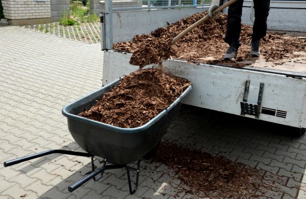 Bulk Mulch Delivery in Sun City Center