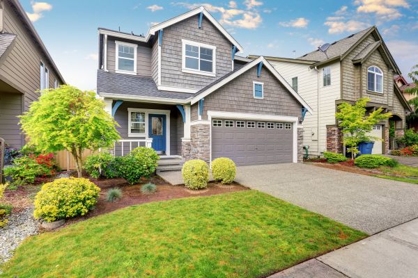 Curb Appeal Landscaping in Sun City Center