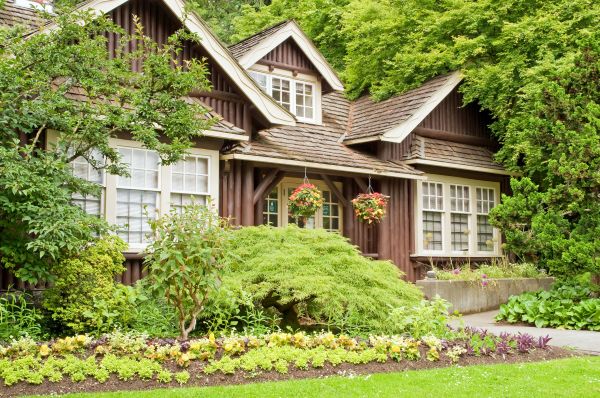Log Home Landscaping in Sun City Center