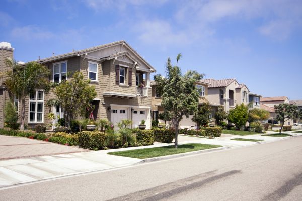 Neighborhood Landscaping in Sun City Center