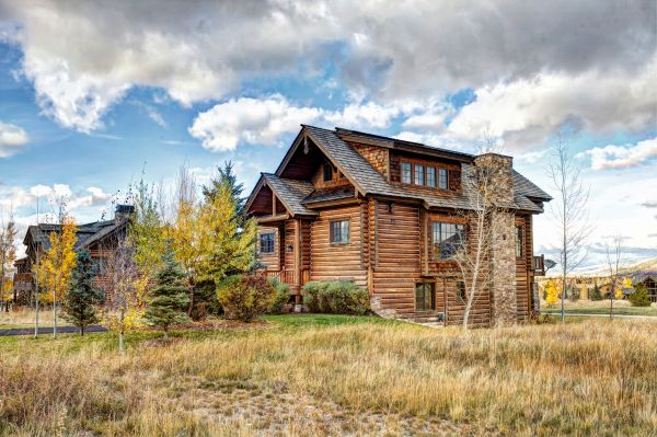 Cabin Landscaping in Sun City Center